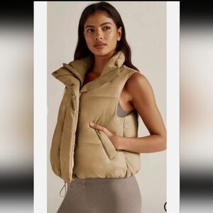 New Beyond Yoga Women's Pillow Puffer Vest Duck Down Zip Front Travertine Size L
